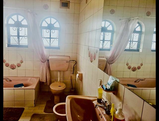 3 BEDROOM HOUSE TO LET IN SHALLCROSS